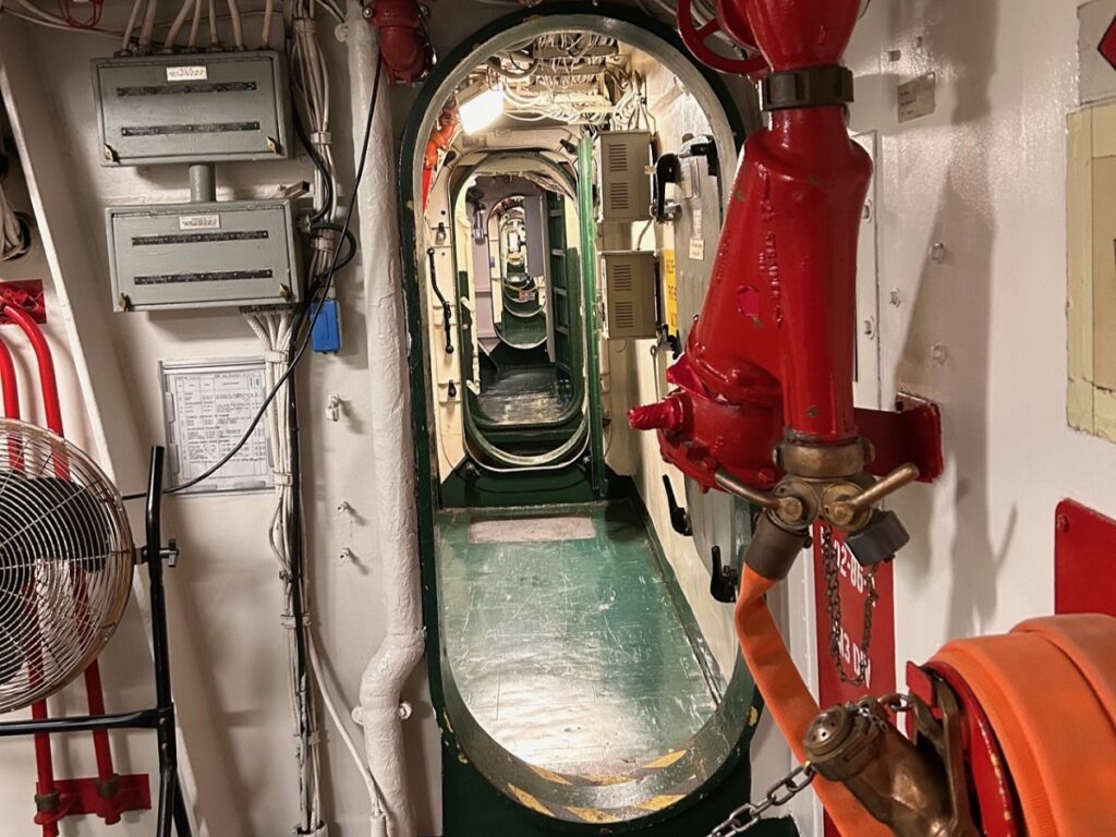 空母ミッドウェーの内部｜実際に見た感想は？