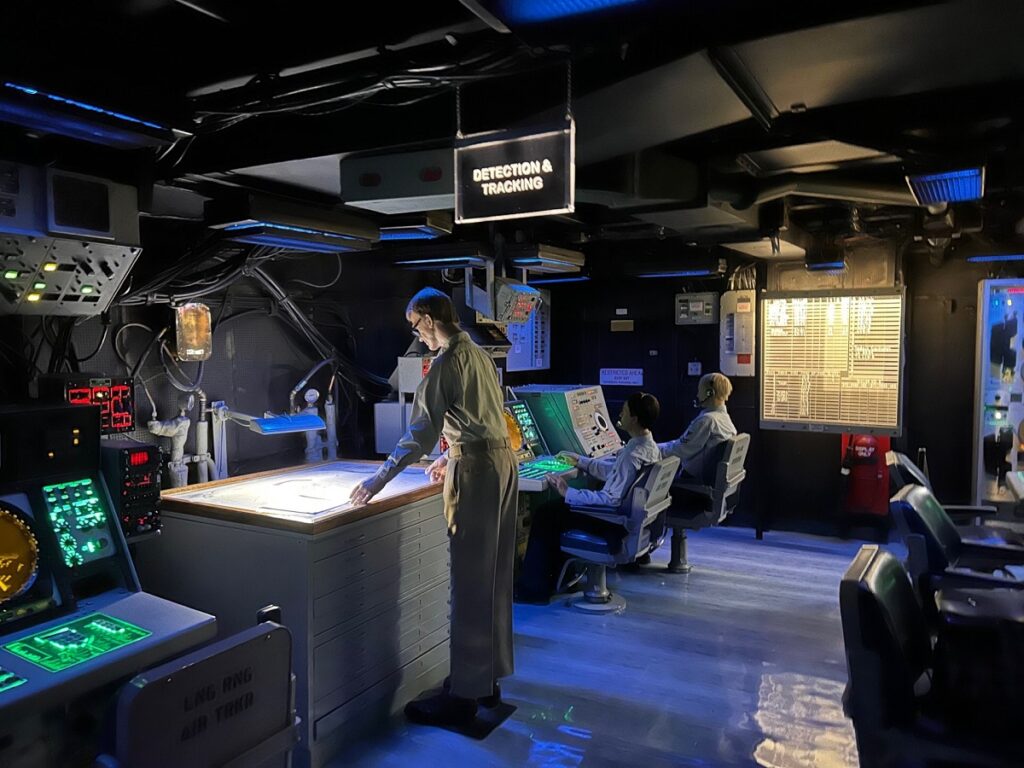 空母ミッドウェーの指令室