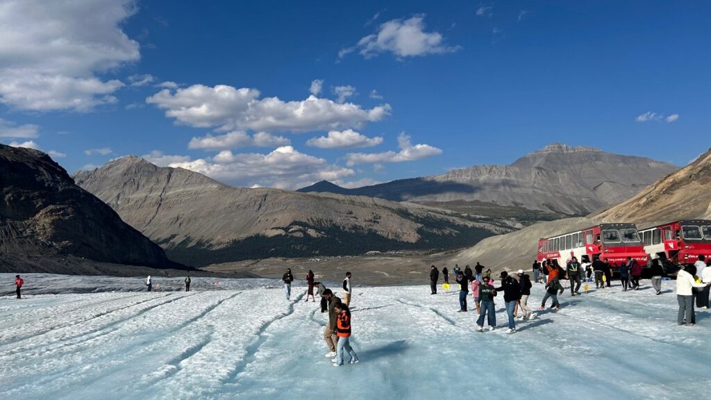コロンビア大氷原ツアーの予約方法・チケット情報