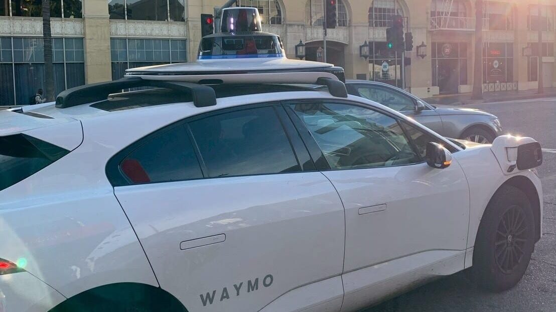 Waymo(ウェイモ)とは?|無人運転タクシー